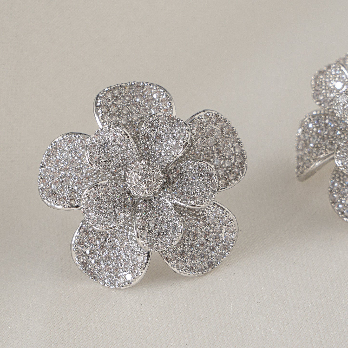 ROSE OF SNOW EARRINGS