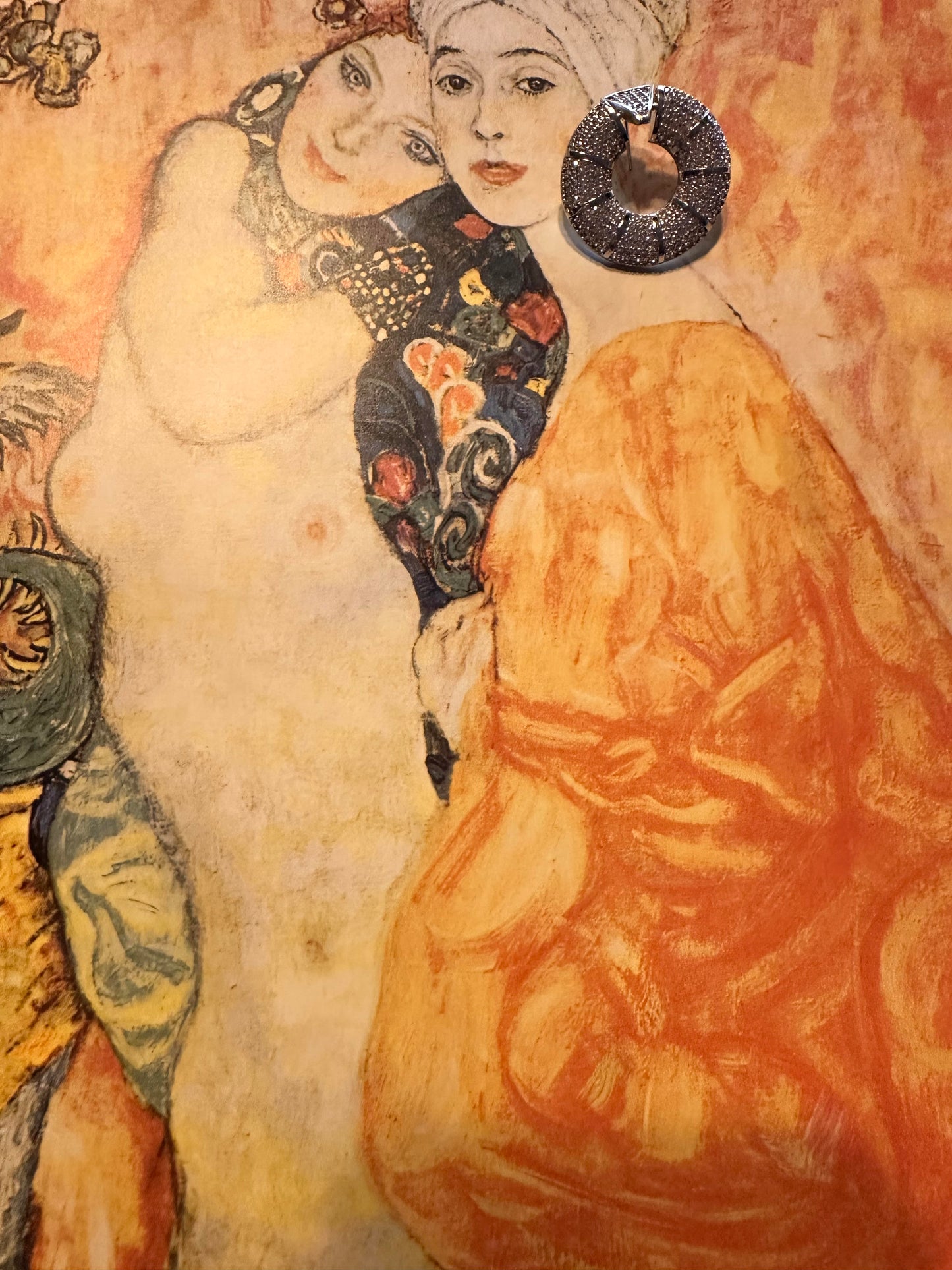 SILVER CIRCLE EARRINGS